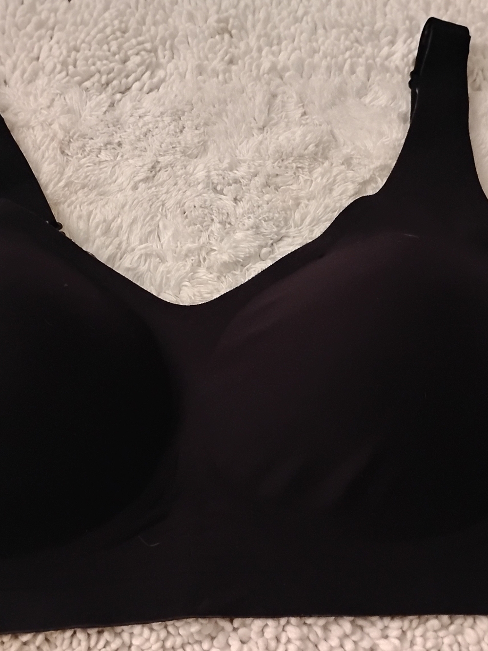SPANX Smooth Wireless Black T-Shirt Bra with Wide Straps